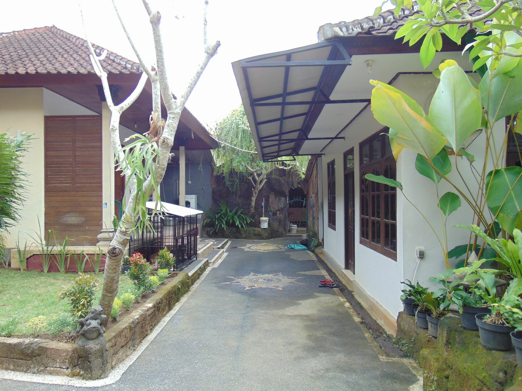 Dipondok Homestay Pecatu Exterior foto